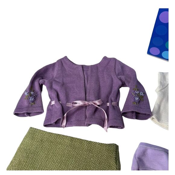 American Girl Today GO ANYWHERE OUTFIT Skirt Top Sweater Shoes Tights Panty BOX - Picture 5 of 13